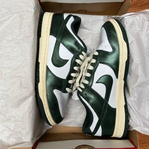 Nike Forest green dunks